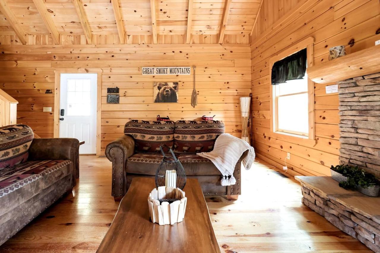 Smoky Mtn Hideaway - Cabin W/ Hot Tub & Pool Table Villa Sevierville Eksteriør bilde